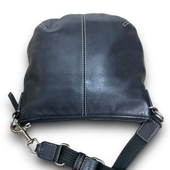 Vintage Y2K Coach Black Leather Crossbody Bag w/ Adjustable Strap - Picture 7 of 10